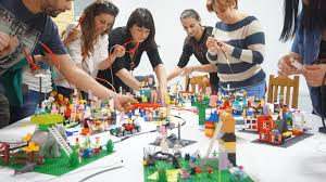 Foto portada Sesiones individuales y en grupo utilizando la metodología Lego Serious Play