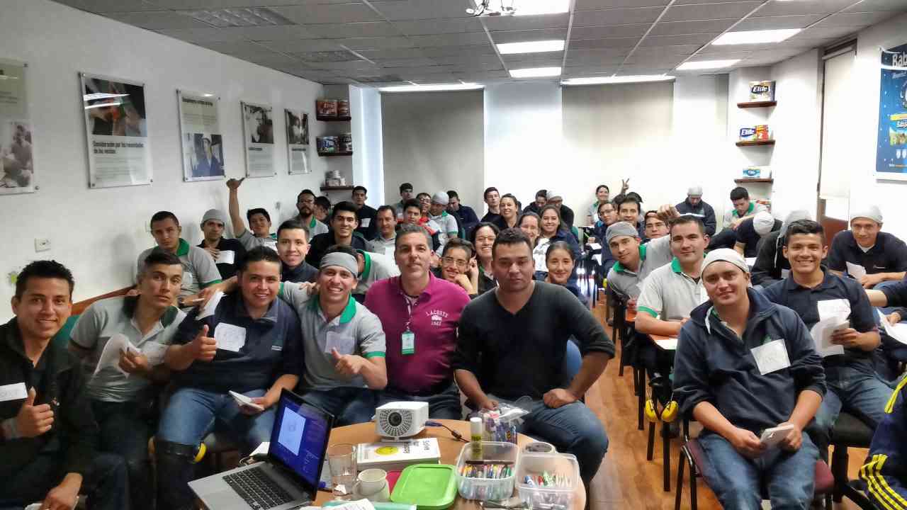 imagen portada Cátedra de Felicidad en el Trabajo