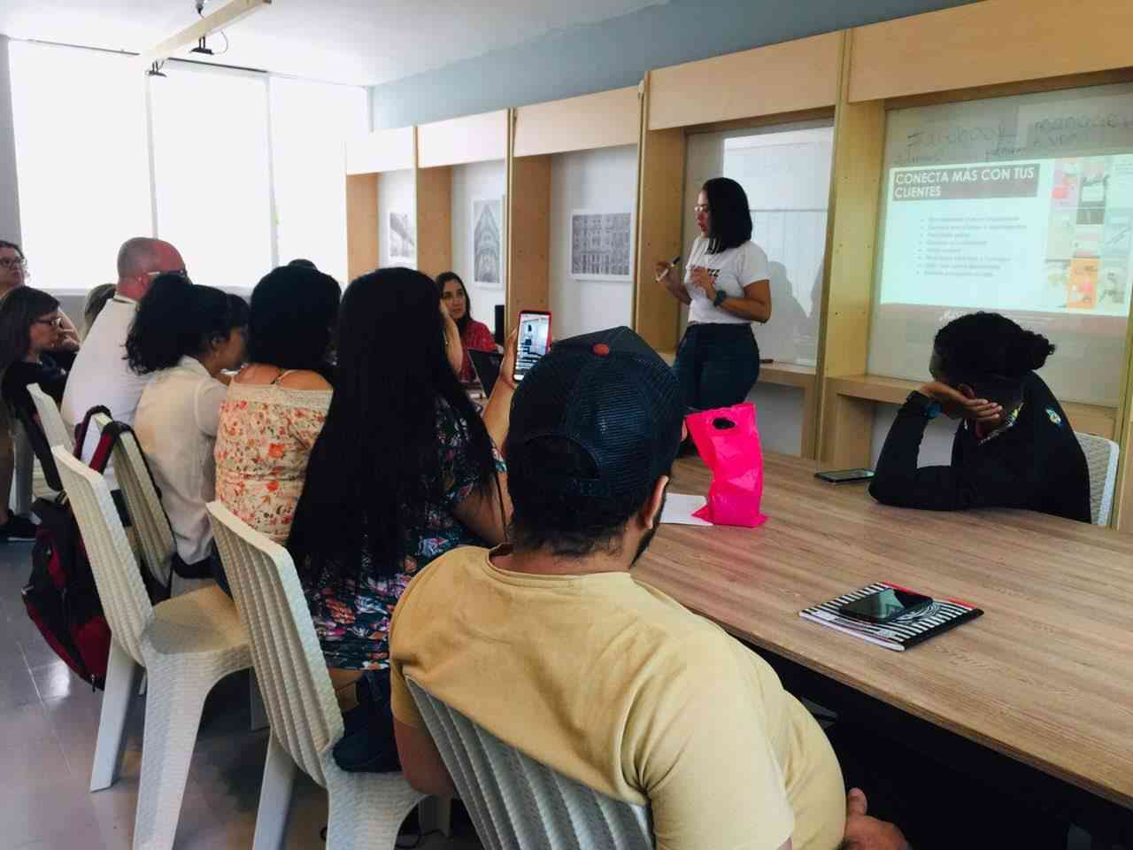 imagen portada Taller: estrategias de contenidos para redes sociales
