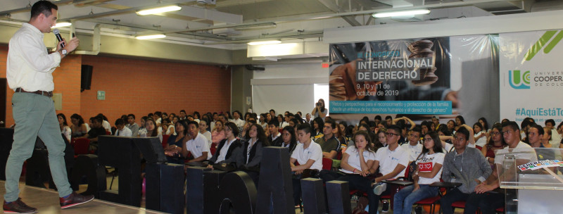 Foto portada 12 errores de comunicación que lo están alejando de sus metas