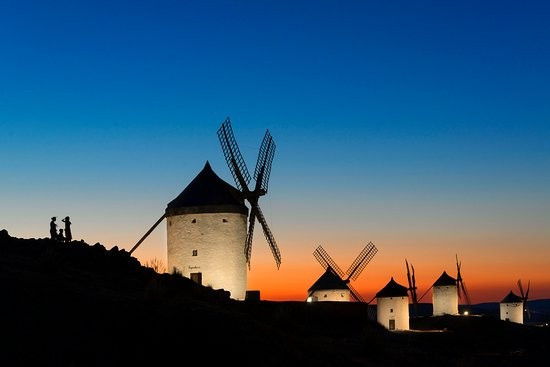 Foto portada Personalidad, Sostenibilidad e Innovación como ejes del Sector Turístico Español.