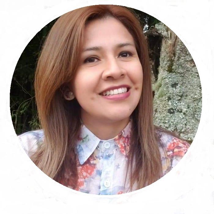 foto perfil Alejandra Hidalgo