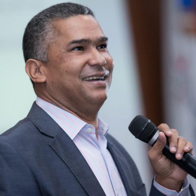 foto perfil Augusto C. Méndez