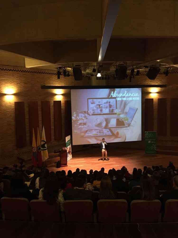 Galeria de Alejandro Ambrad