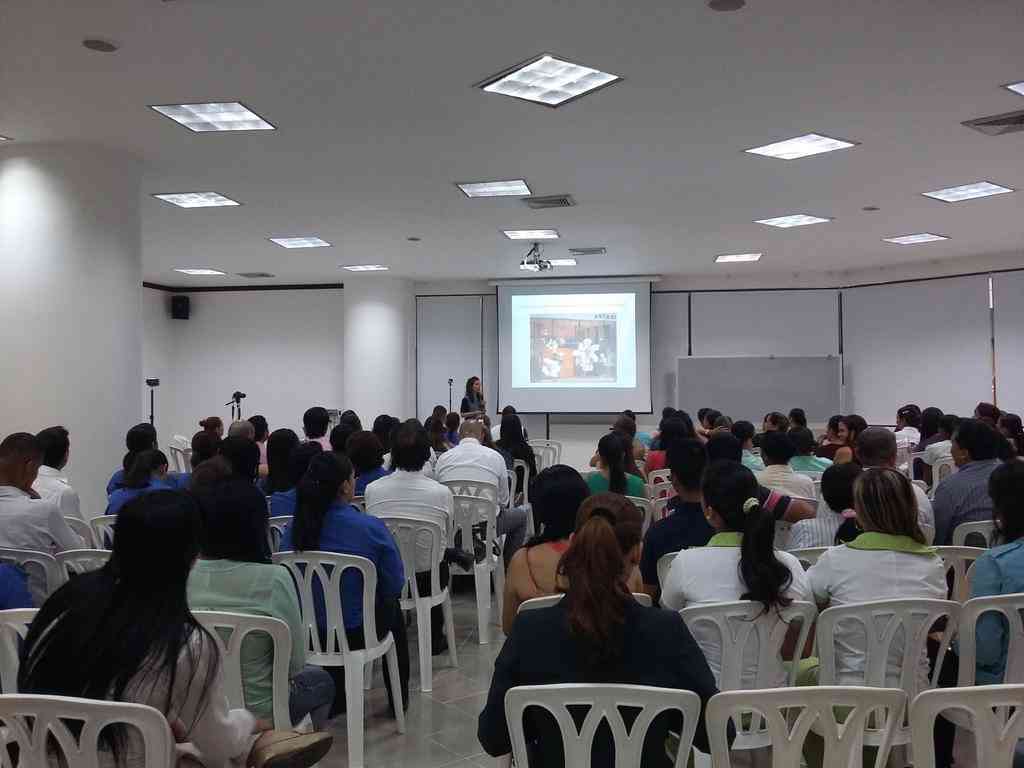 Galeria de Andrea Ambrad