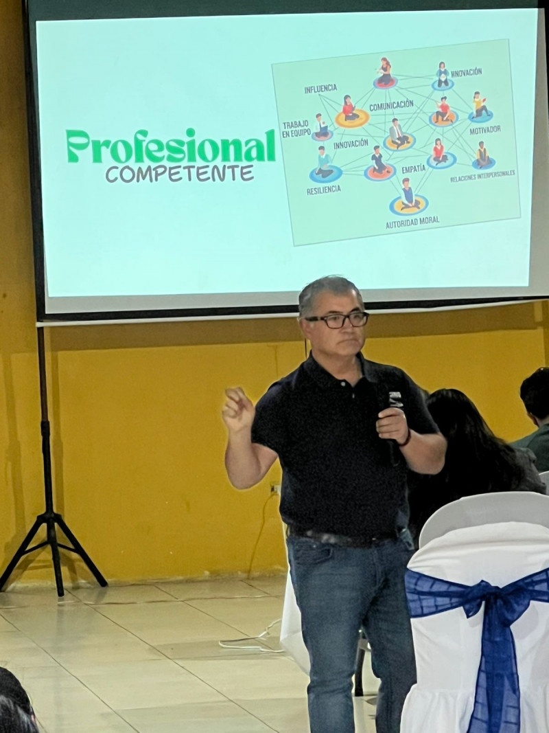 Galeria de Claudio Alejandro Barrientos Piñeiro
