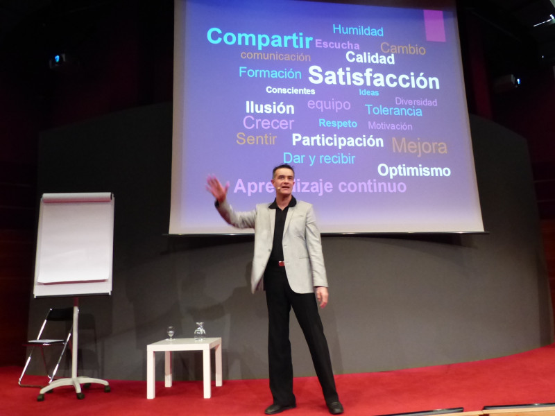 Galeria de IÑIGO SAENZ DE URTURI