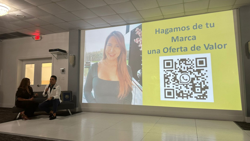 Galeria de LINDA DE LA TORRE