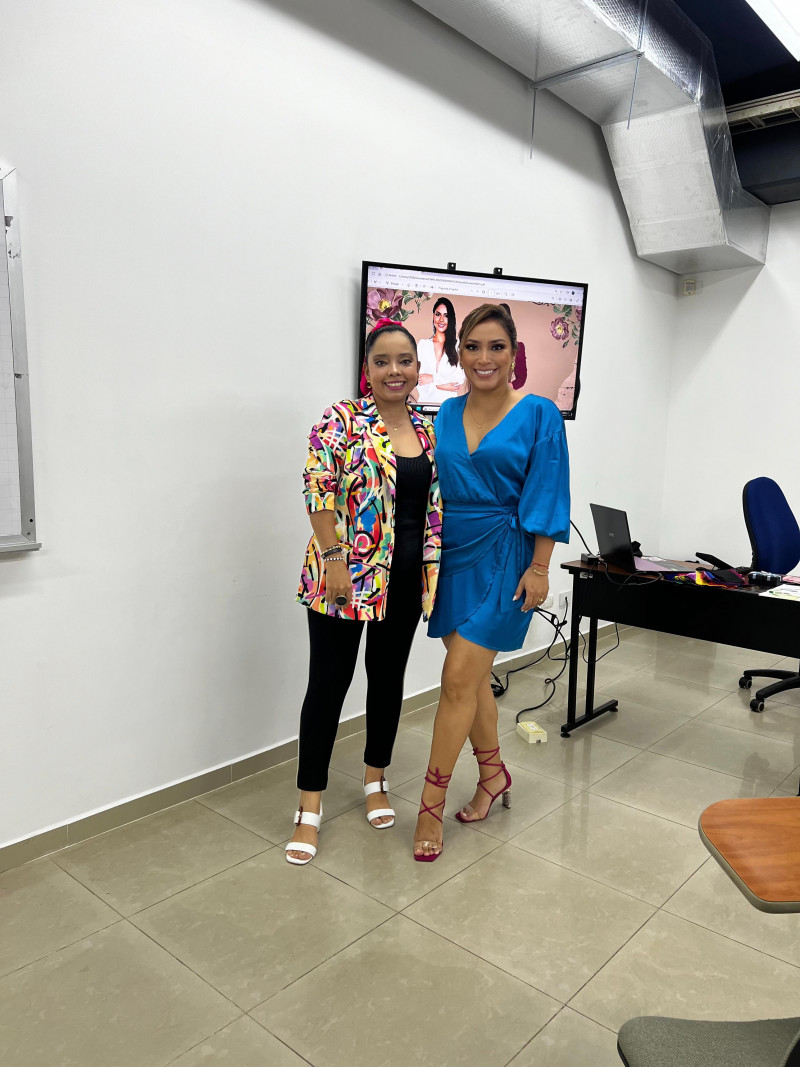 Galeria de Mónica Escobar - Kymoni