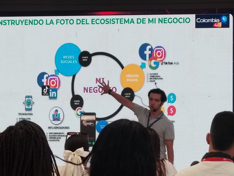 Galeria de Roberto Suarez Shool