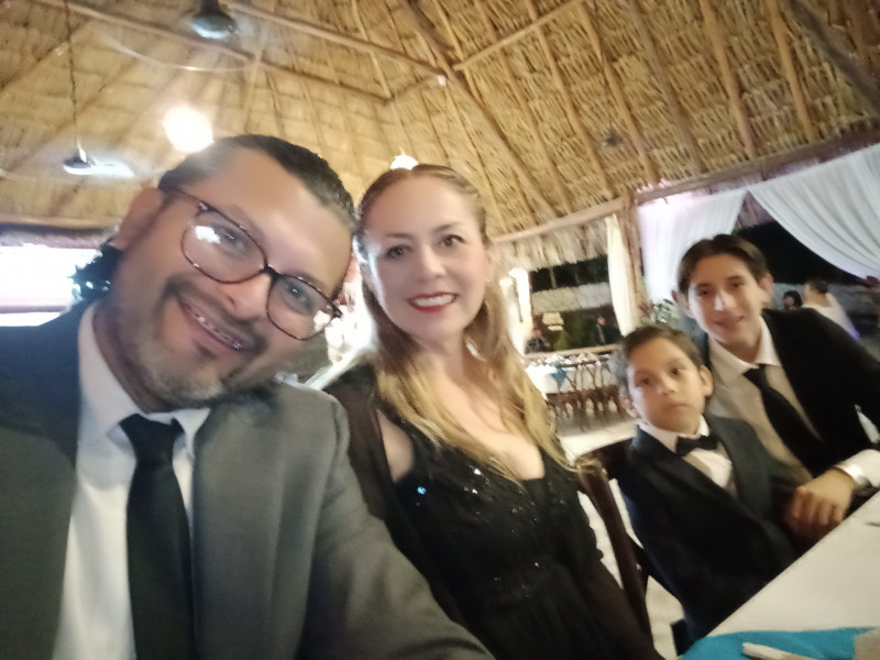Galeria de Dr. Rubén Jesús Gamboa Amaro